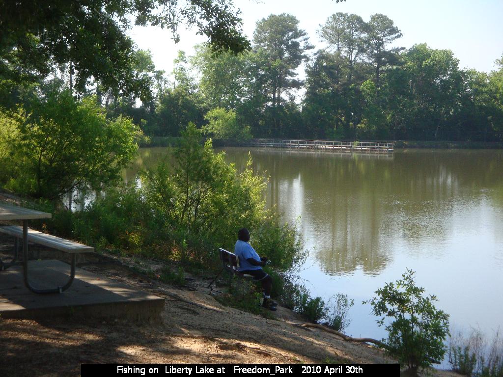 Freedom_Park_Fishing_20100430.jpg