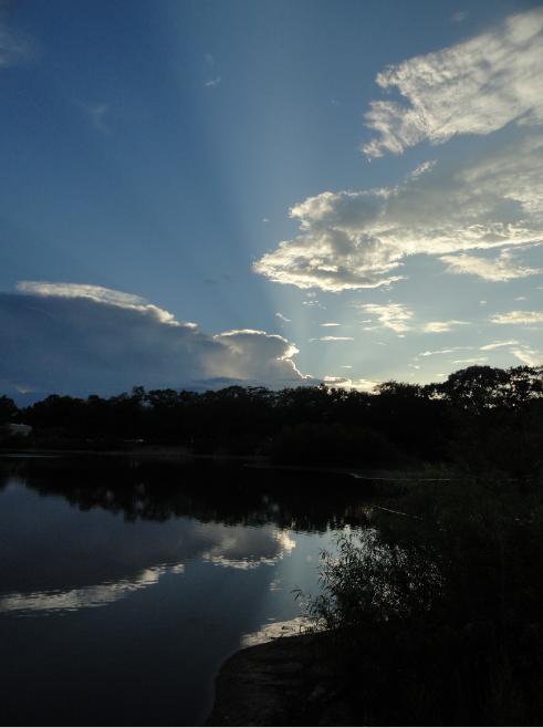 Liberty-Lake-Sunset-Rays_20120712.jpg